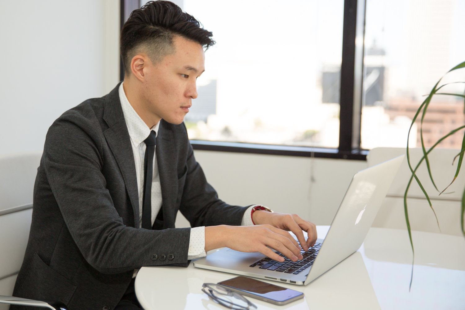 How to Work Full Time but Live Like a Freelancer